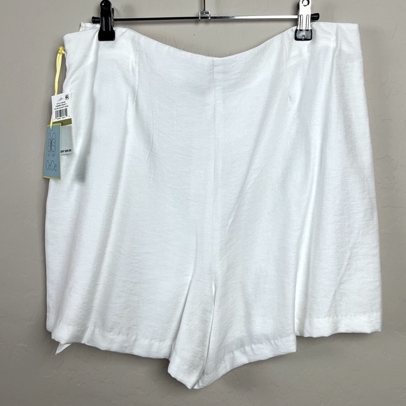 CeCe Ruffle Button Trim High Rise Skort - Picture 6 of 11